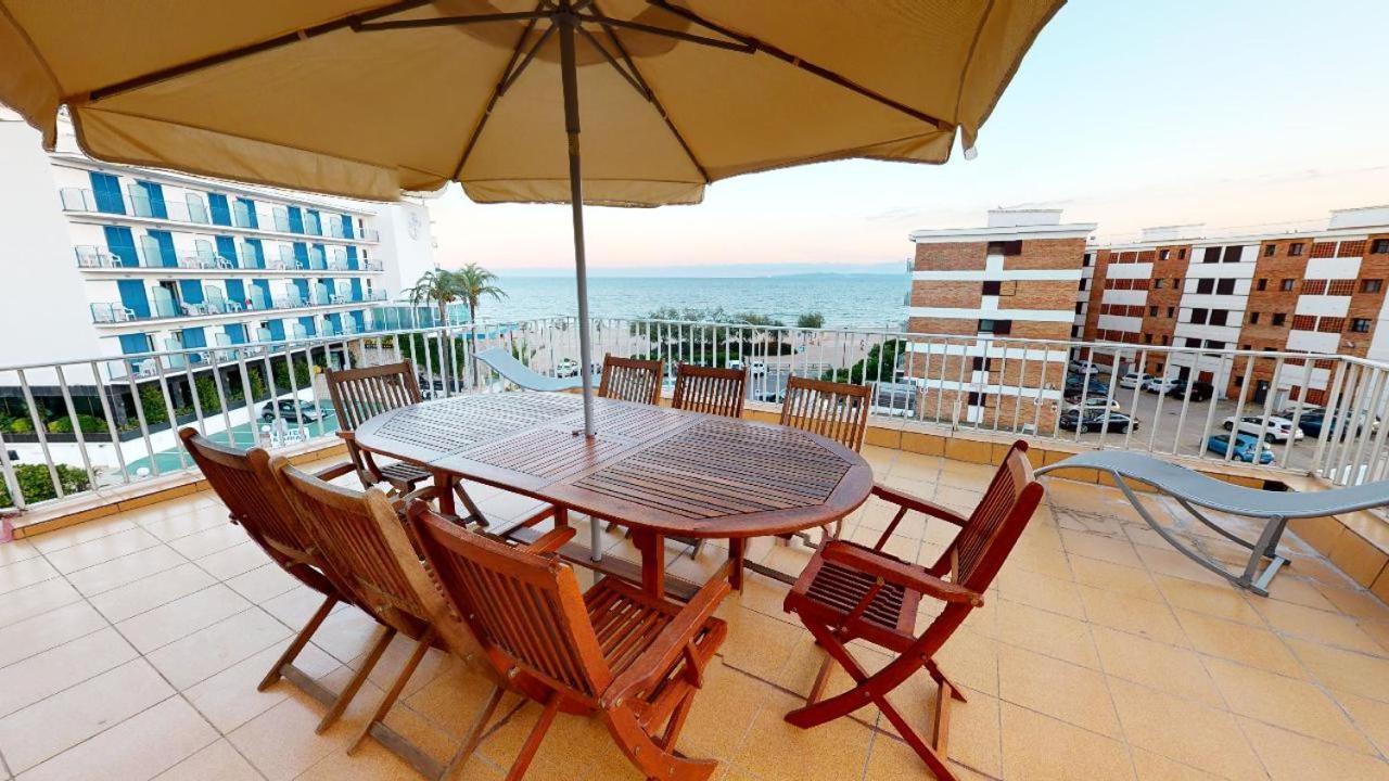 Ferienwohnung Atico Con Vista Mar. 50 M De La Playa - Casa Nova 13 Roses Exterior foto