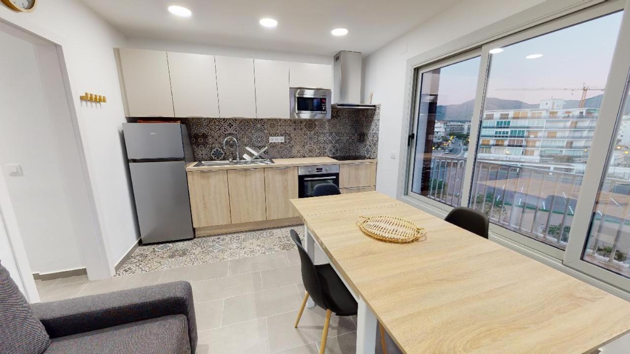 Ferienwohnung Atico Con Vista Mar. 50 M De La Playa - Casa Nova 13 Roses Exterior foto