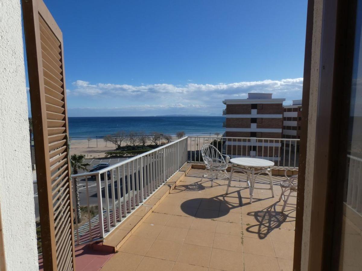 Ferienwohnung Atico Con Vista Mar. 50 M De La Playa - Casa Nova 13 Roses Exterior foto